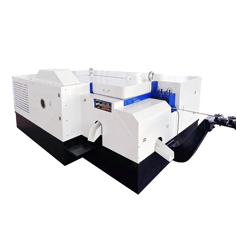 Automatisk hexmuttermaskin